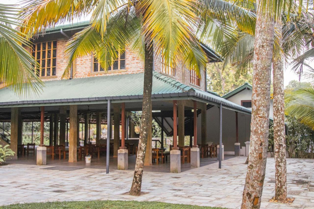 The Coastal Village Cabanas Ahangama Bagian luar foto